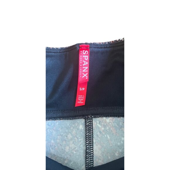 Spanx Faux Leather Snake Shine Leggings in Mocha Snake Small - Picture 7 of 13